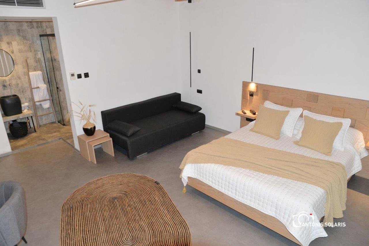Nisaki Hotel & Elite Suites Ermoupoli Bagian luar foto