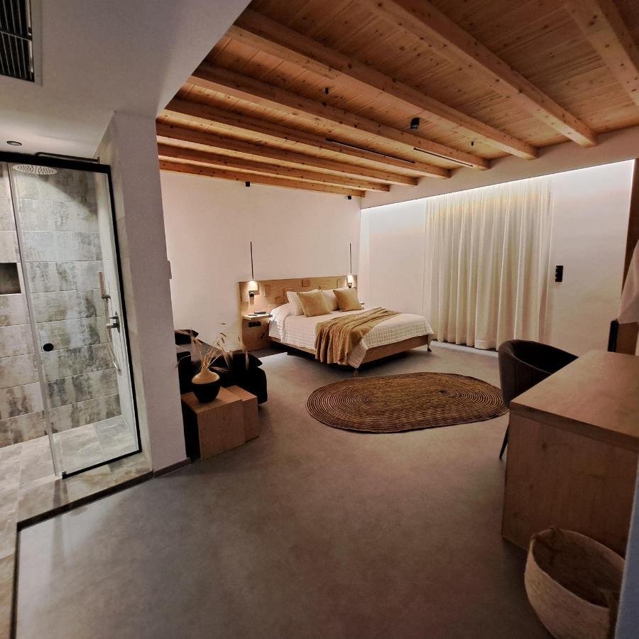 Nisaki Hotel & Elite Suites Ermoupoli Bagian luar foto