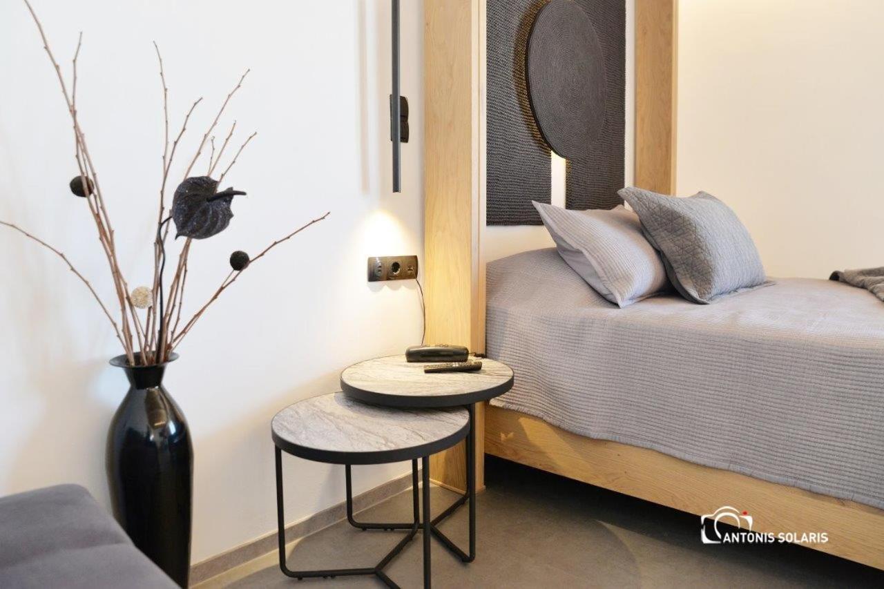 Nisaki Hotel & Elite Suites Ermoupoli Bagian luar foto