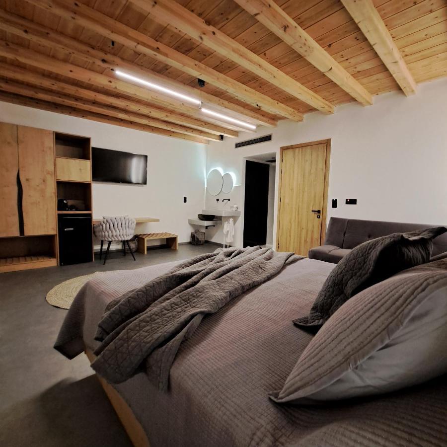 Nisaki Hotel & Elite Suites Ermoupoli Bagian luar foto