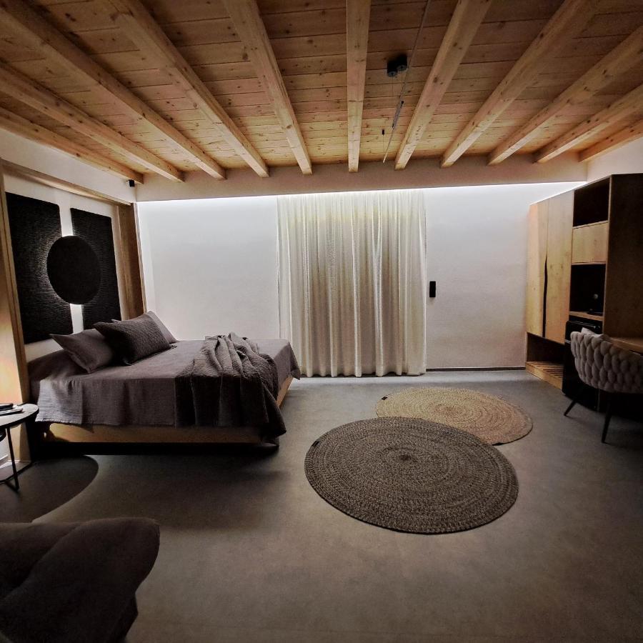 Nisaki Hotel & Elite Suites Ermoupoli Bagian luar foto