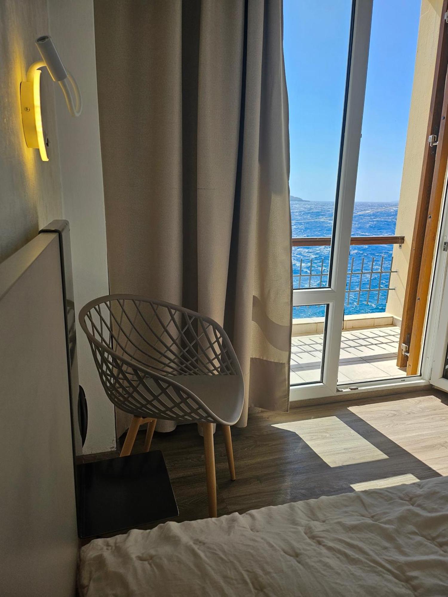 Nisaki Hotel & Elite Suites Ermoupoli Bagian luar foto